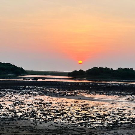 Kingfisher Beach Resort-Yala Kirinda  Extérieur photo