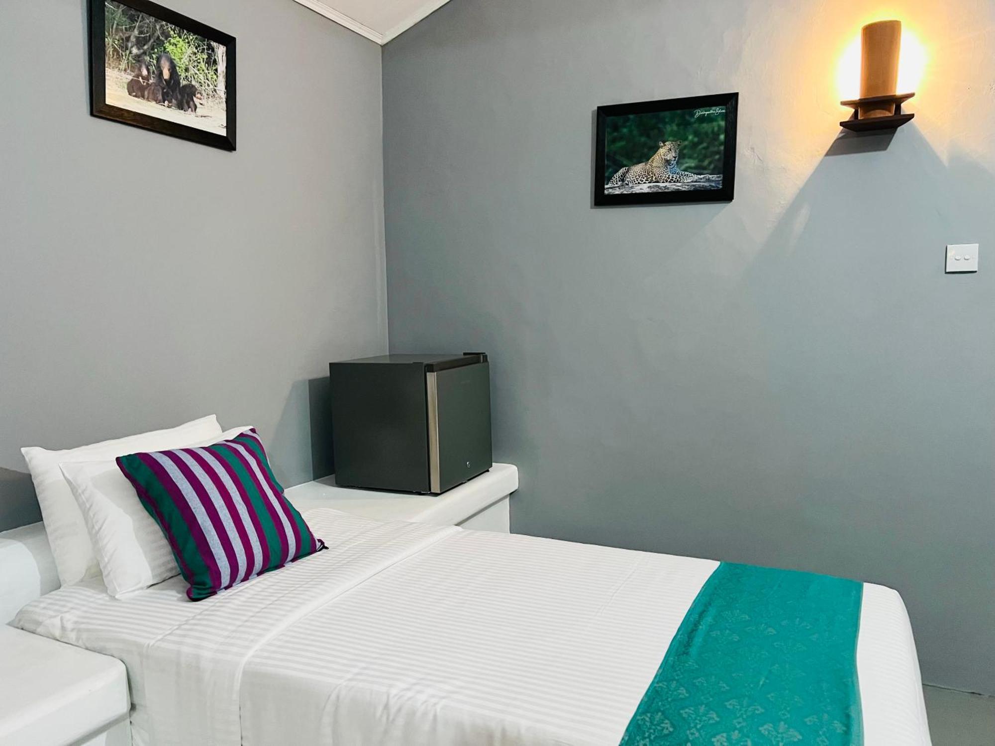 Kingfisher Beach Resort-Yala Kirinda  Extérieur photo