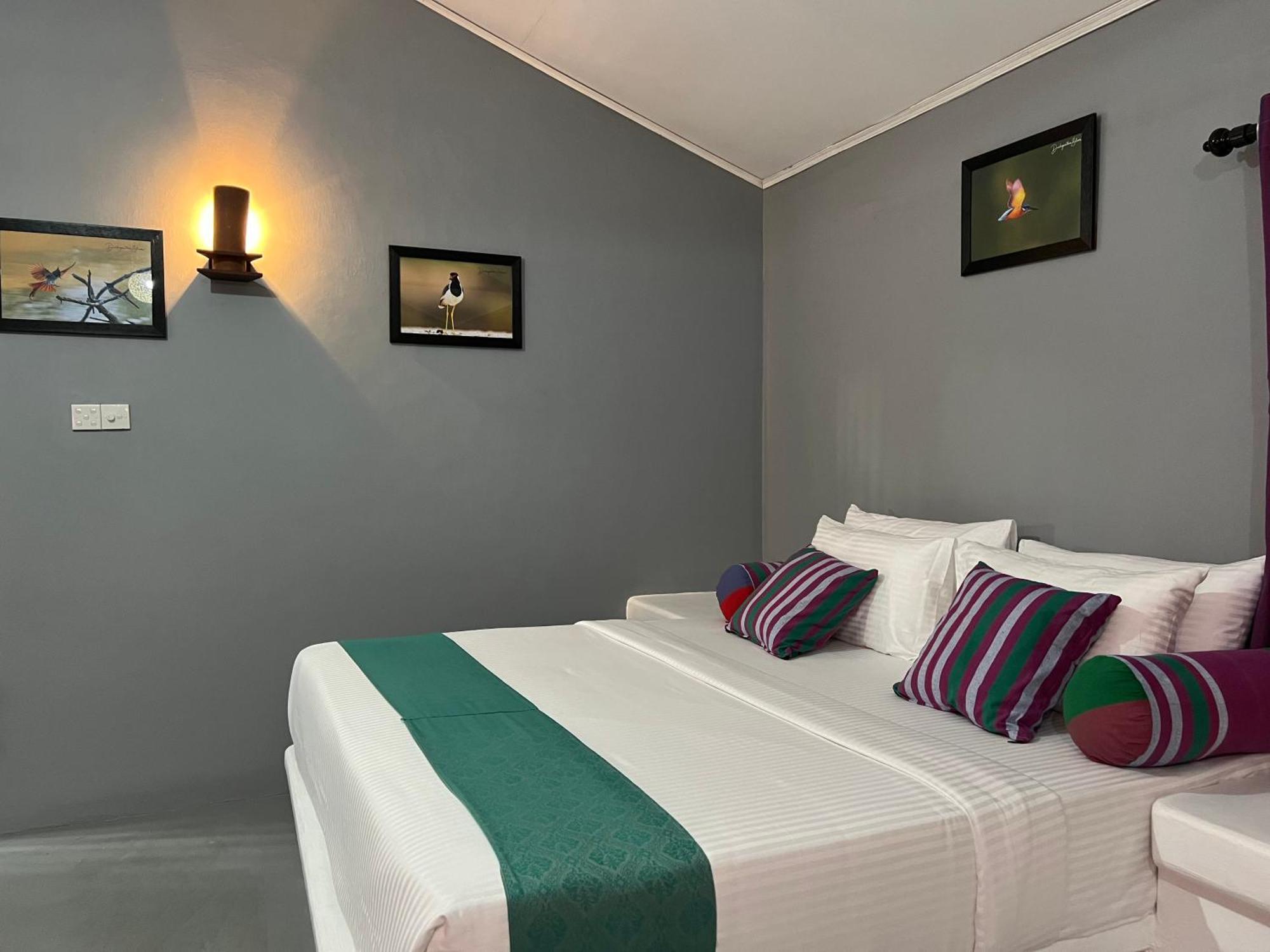 Kingfisher Beach Resort-Yala Kirinda  Extérieur photo