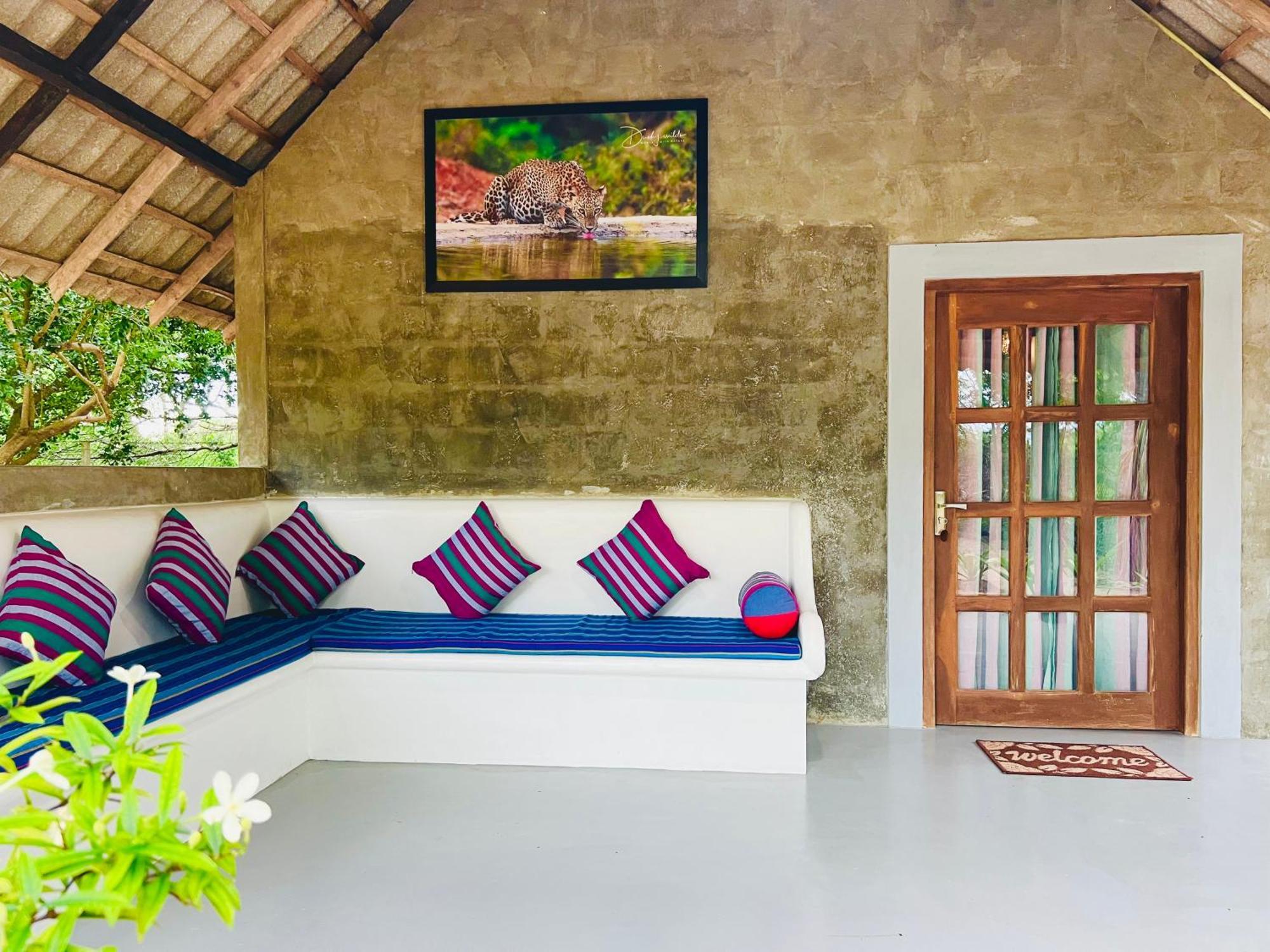 Kingfisher Beach Resort-Yala Kirinda  Extérieur photo