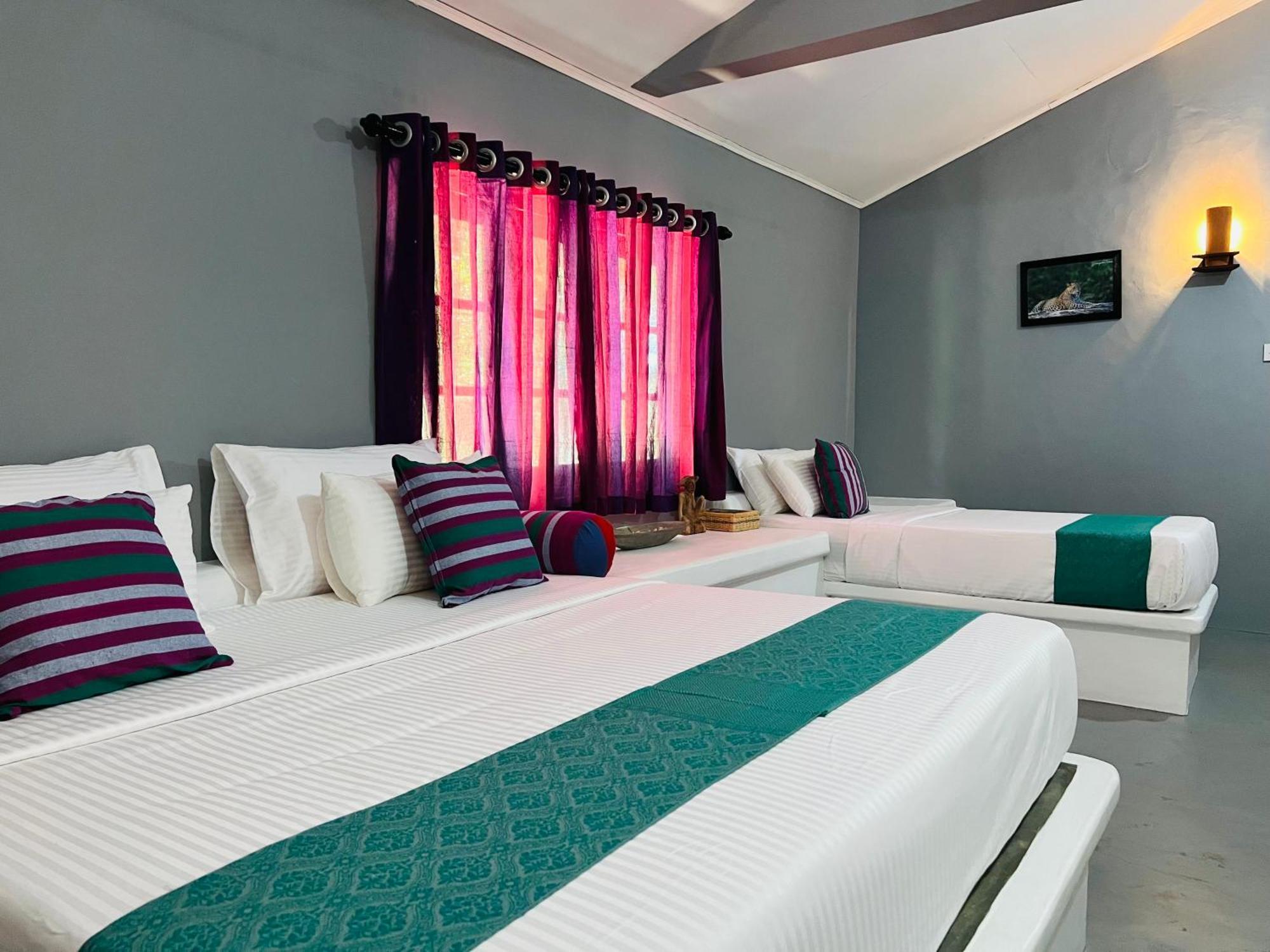 Kingfisher Beach Resort-Yala Kirinda  Extérieur photo